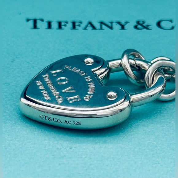 Tiffany & Co Silver Medium RTL Return to Love Retired Heart Lock Necklace 18” - Picture 2 of 5